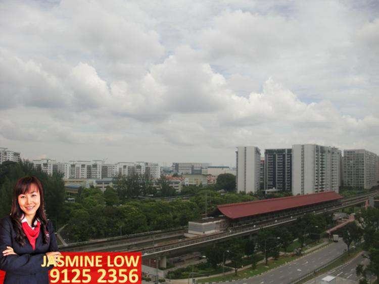 The Lakeshore (D22), Condominium #124268382